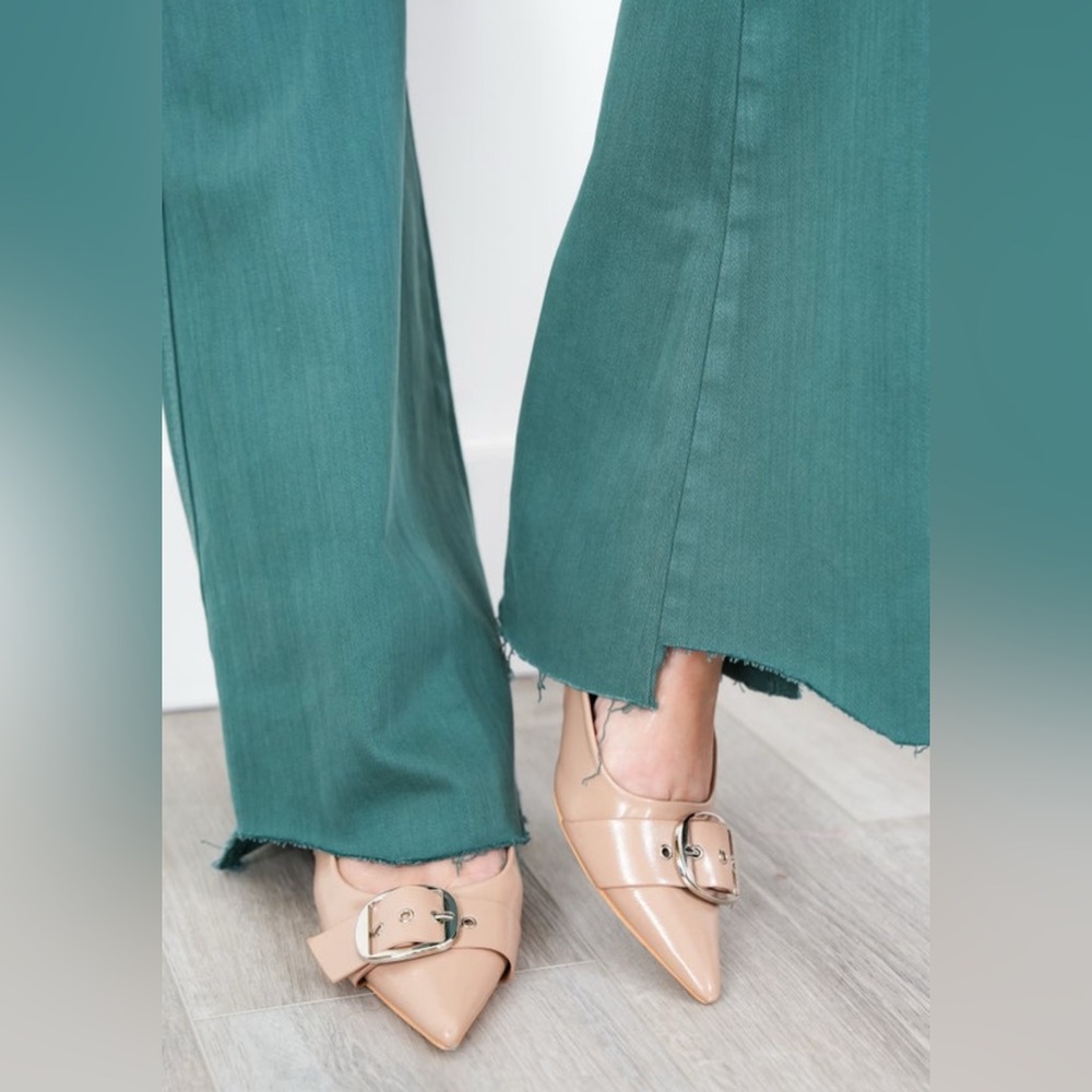 Vervet - Green Wide Leg Flare Jeans with Vintage Raw Hem NWT - Picture 14 of 16